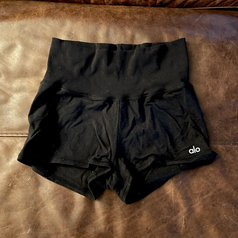 Alo bike shorts
